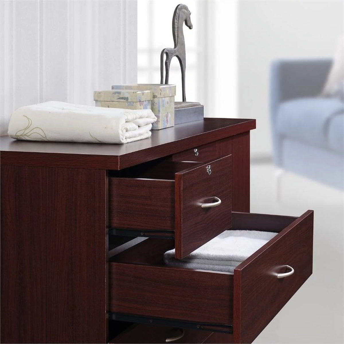 2 Piece Bedroom Set with Captain Bed and Chest in Mahogany Wood A181353