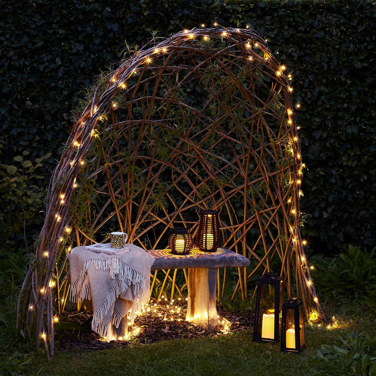 Black Metal Solar Powered LED Outdoor Lantern E71790
