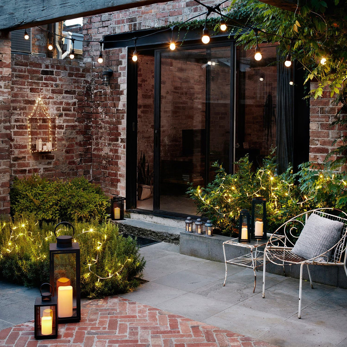 Black Metal Solar Powered LED Outdoor Lantern E71790