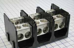 3 Pole Power Distribution Blocks V8656